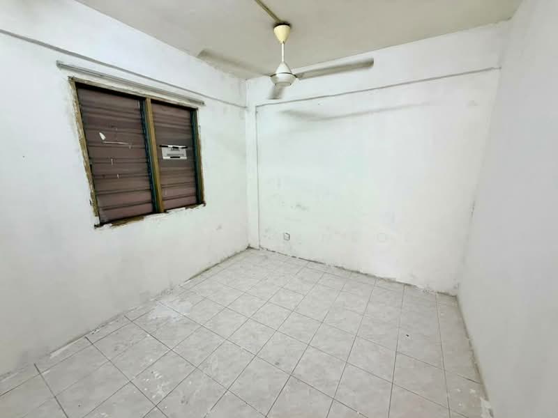 Pangsapuri untuk Dijual di Apartment Taman Topaz - Izzat Zamros - PropertyGuru.com.my