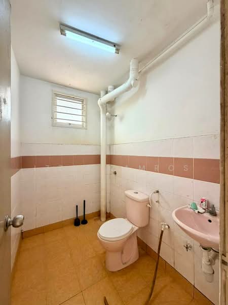 Pangsapuri untuk Dijual di Apartment Taman Topaz - Izzat Zamros - PropertyGuru.com.my