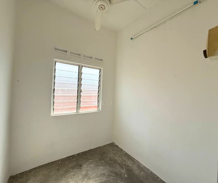 Flat for Sale at Taman Pulai Utama - Philip . - Interior - PropertyGuru.com.my