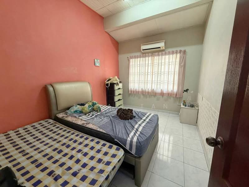 Rumah Teres 1 Tingkat untuk Dijual di Skudai (Johor) - Dylan Tan - Bedroom - PropertyGuru.com.my