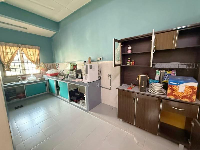 Rumah Teres 1 Tingkat untuk Dijual di Skudai (Johor) - Dylan Tan - Kitchen - PropertyGuru.com.my
