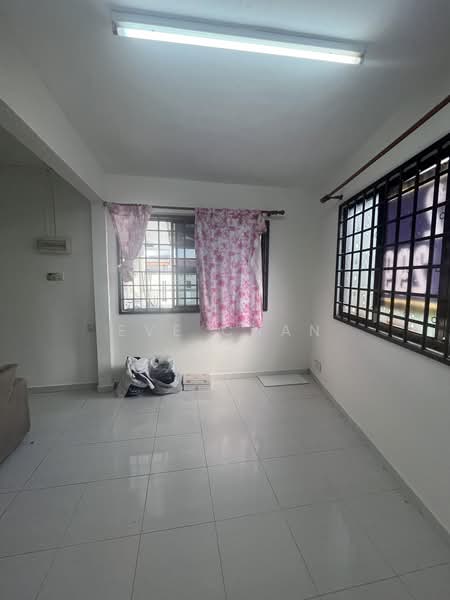 2-storey Terraced House for Rent in Taman Desa Cemerlang (Ulu Tiram) - Eve Chan - Living Room - PropertyGuru.com.my