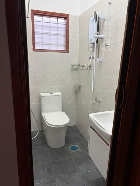Rumah Teres 2 Tingkat untuk Disewa di Usj 6 (Subang Jaya) - James Loh - Bathroom - PropertyGuru.com.my