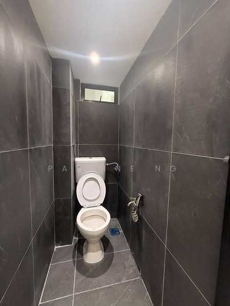 Flat for Sale at Flat Daisy - Pauline Ng - Bathroom - PropertyGuru.com.my