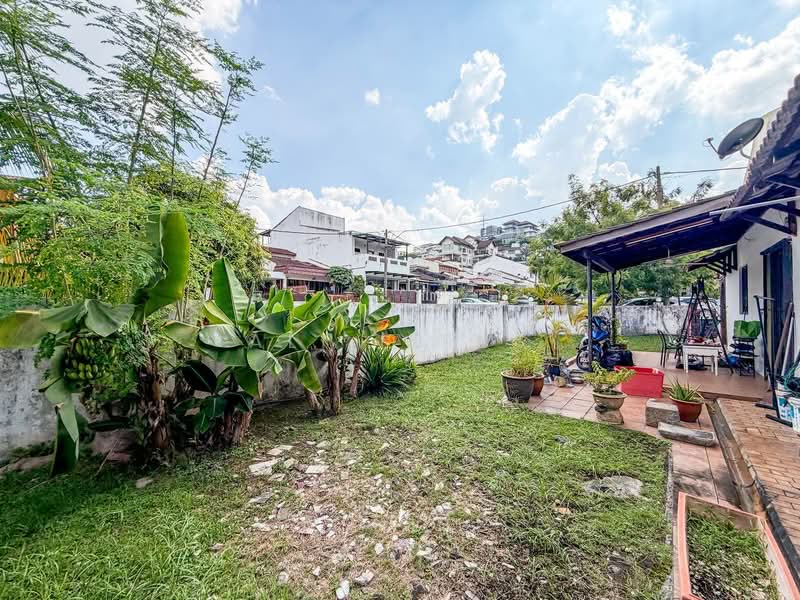 1-storey Terraced House for Sale in Taman Lucky (Bangsar) - Ali Idris - Exterior - PropertyGuru.com.my