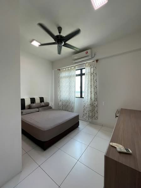 Service Residence for Rent at Sky Oasis Residence (Pangsapuri Oasis 1) - Jane Ngoi - Bedroom - PropertyGuru.com.my