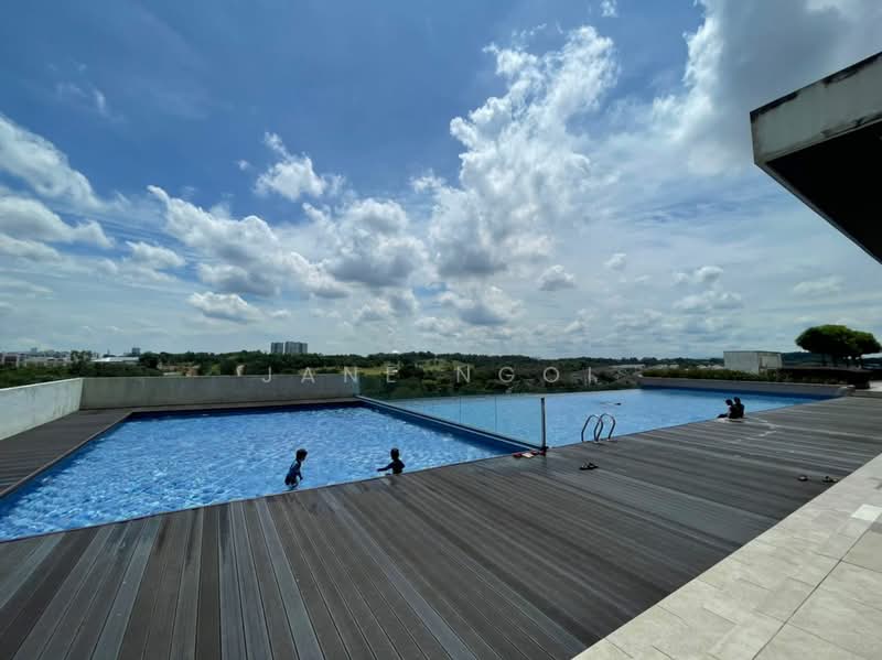 Service Residence for Rent at Sky Oasis Residence (Pangsapuri Oasis 1) - Jane Ngoi - Pool - PropertyGuru.com.my