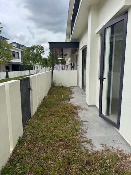 Rumah Teres 2 Tingkat untuk Dijual di Banting (Selangor) - DANIEL . - PropertyGuru.com.my