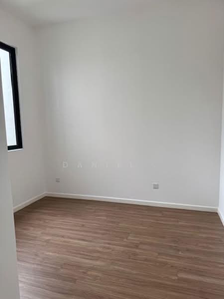 Rumah Teres 2 Tingkat untuk Dijual di Banting (Selangor) - DANIEL . - PropertyGuru.com.my