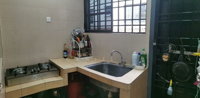 3-storey Terraced House for Sale in Kayu Ara (Selangor) - DANIEL . - PropertyGuru.com.my