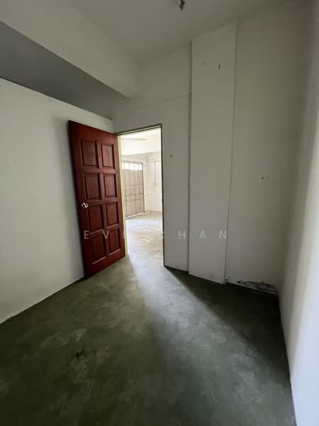 Flat for Sale at Taman Molek - Eve Chan - Interior - PropertyGuru.com.my