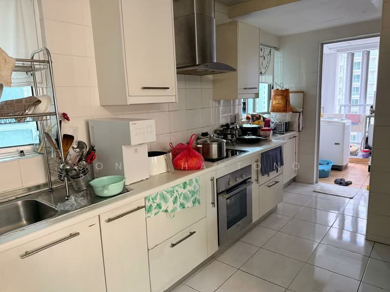 Service Residence for Sale at Kiara Designer Suites - Sonia . - Kitchen - PropertyGuru.com.my