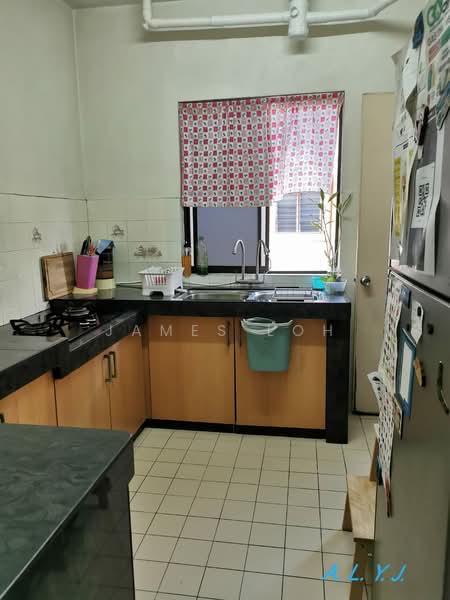 Apartment for Sale at Subang Perdana Goodyear Court 3 - James Loh - Kitchen - PropertyGuru.com.my