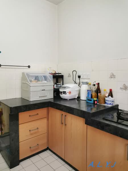 Apartment for Sale at Subang Perdana Goodyear Court 3 - James Loh - Kitchen - PropertyGuru.com.my