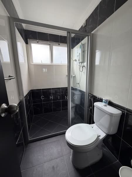 Kondominium untuk Disewa di Hartamas Regency 2 - Hui Ching Khoo - Bathroom - PropertyGuru.com.my