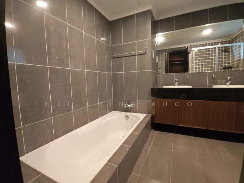 Kondominium untuk Disewa di Hartamas Regency 2 - Hui Ching Khoo - Bathroom - PropertyGuru.com.my