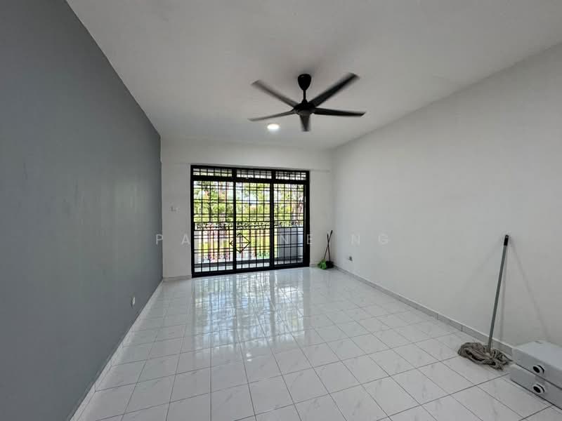 Kondominium untuk Dijual di Skudai Villa - Pauline Ng - Living Room - PropertyGuru.com.my