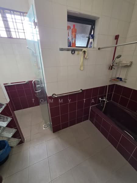Rumah Teres 2 Tingkat untuk Dijual di Taman Desa Harmoni (Masai) - Tommy Tai - Bathroom - PropertyGuru.com.my