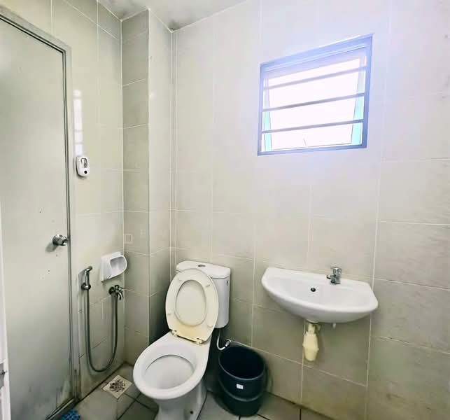 Rumah Teres 2 Tingkat untuk Dijual di TAMAN PUCHONG UTAMA (Puchong) - Evan Goh - Bathroom - PropertyGuru.com.my