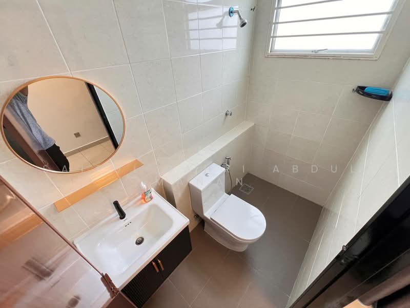 2-storey Terraced House for Sale in Taman Bangi Avenue (Bangi) - Saiful Bahri Abdul Manan - Bathroom - PropertyGuru.com.my