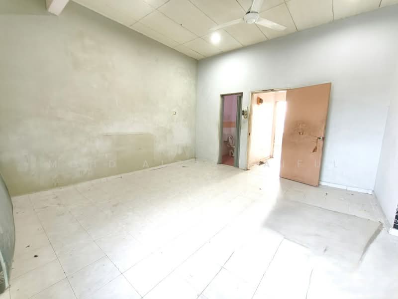 Rumah Teres 2 Tingkat untuk Dijual di Taman Cengal Utama (Paroi) - Mohd Aizat Saiful Bahri - PropertyGuru.com.my