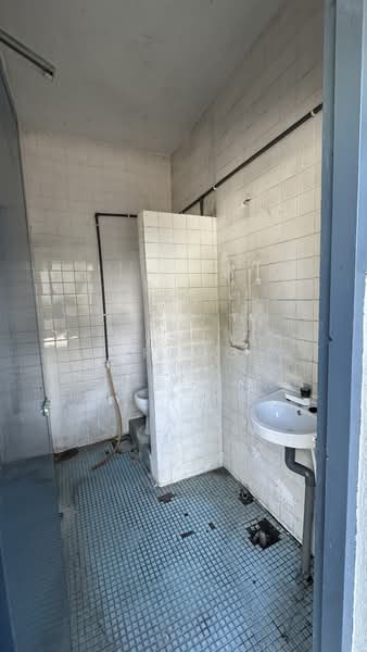 Factory for Sale in Silibin (Ipoh) - Mandy Phang - Bathroom - PropertyGuru.com.my