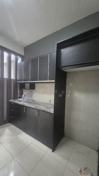 Rumah Teres 2.5-Tingkat untuk Dijual di Taman Bukit Kajang Baru (Kajang) - Gudrotullah Ikhwan - Kitchen - PropertyGuru.com.my