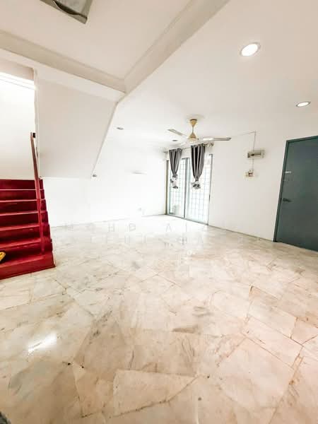 2-storey Terraced House for Sale in Pandan Perdana (Cheras) - Mohd Aizat Saiful Bahri - Living Room - PropertyGuru.com.my