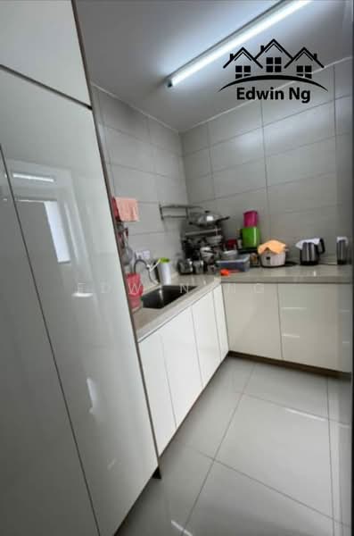 Kondominium untuk Dijual di Senzvilles (Senzo Residence) - Edwin Ng - Kitchen - PropertyGuru.com.my