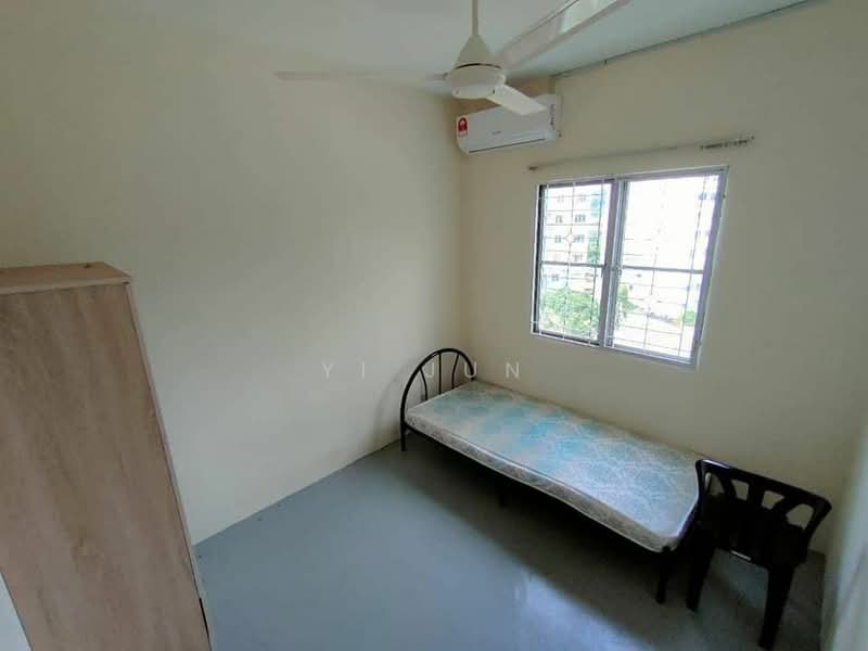 Apartment for Rent at Akasia Apartment - Yi Jun - Bedroom - PropertyGuru.com.my