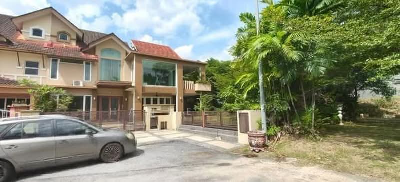 Semi-Detached House for Sale in Bukit Rahman Putra (Sungai Buloh) - Hannee Tay - Exterior - PropertyGuru.com.my