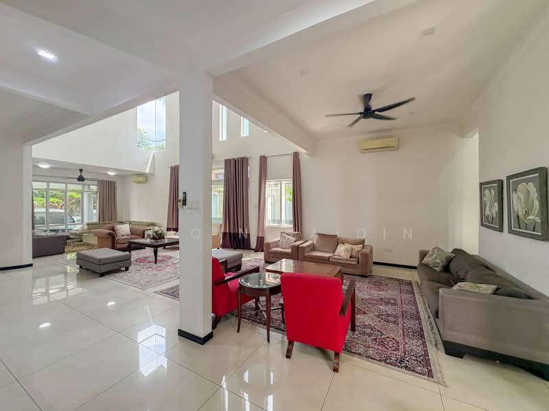Rumah Banglo untuk Dijual di Seksyen 9 (Shah Alam) - Shiqin Saidin - Living Room - PropertyGuru.com.my