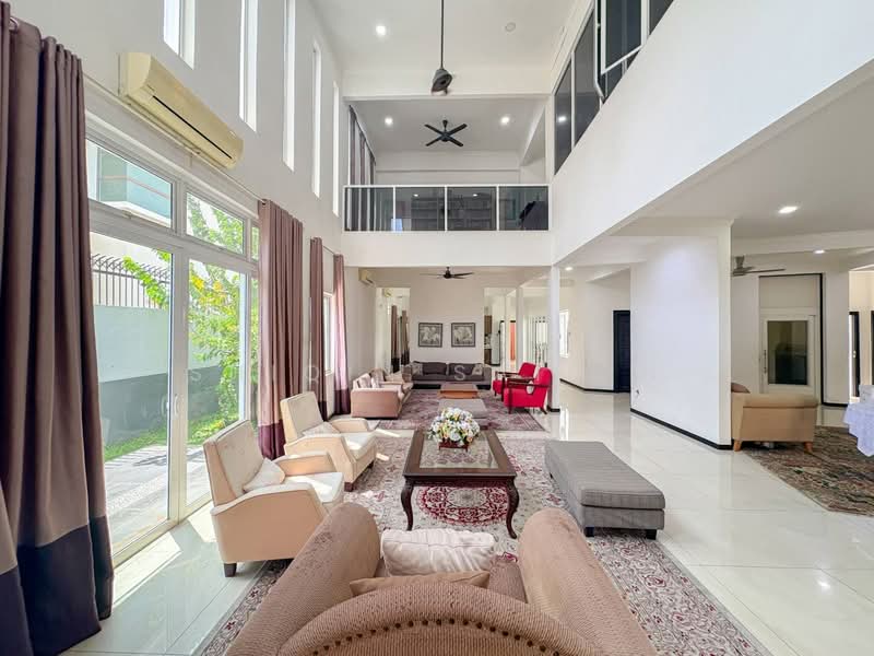 Rumah Banglo untuk Dijual di Seksyen 9 (Shah Alam) - Shiqin Saidin - Living Room - PropertyGuru.com.my