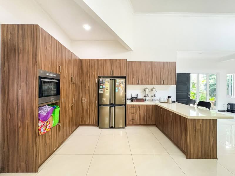 Rumah Banglo untuk Dijual di Seksyen 9 (Shah Alam) - Shiqin Saidin - Kitchen - PropertyGuru.com.my