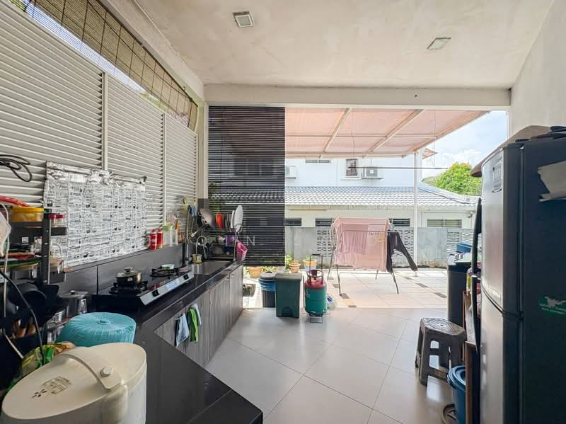Rumah Banglo untuk Dijual di Seksyen 9 (Shah Alam) - Shiqin Saidin - Kitchen - PropertyGuru.com.my