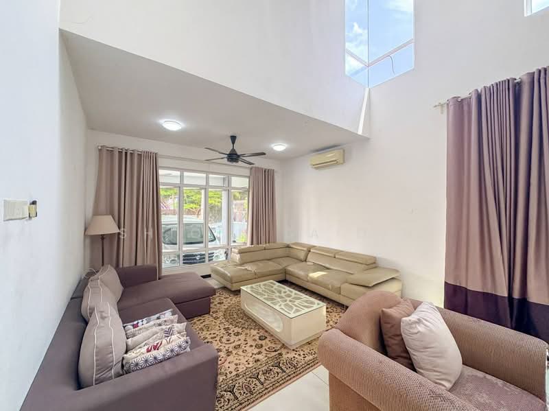 Rumah Banglo untuk Dijual di Seksyen 9 (Shah Alam) - Shiqin Saidin - Living Room - PropertyGuru.com.my