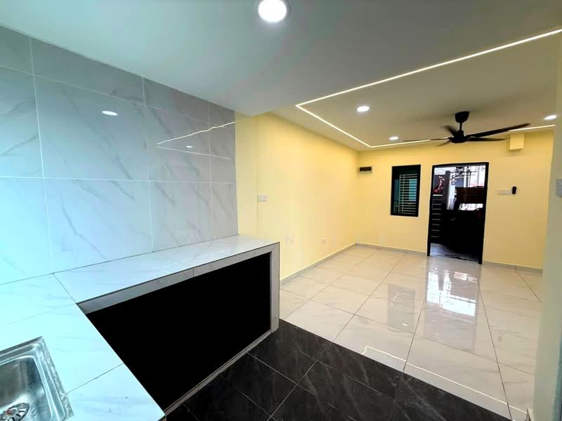 Flat for Sale at Bandar Selesa Jaya - Calvin Lee - PropertyGuru.com.my