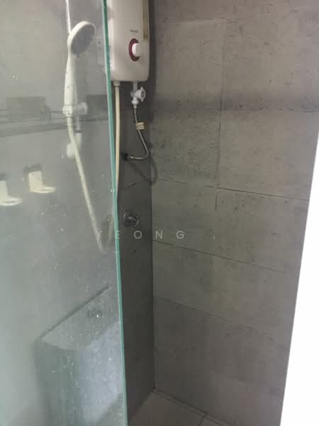 Servis Apartment untuk Disewa di Kenwingston Square Garden - Yeong . - Bathroom - PropertyGuru.com.my