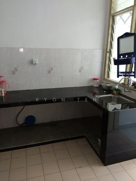 Apartment for Sale at Vista Seri Alam - Ryon Teh - Kitchen - PropertyGuru.com.my