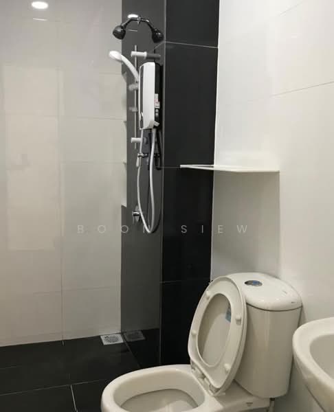 Kondominium untuk Dijual di The Clovers - Boon Siew - Bathroom - PropertyGuru.com.my