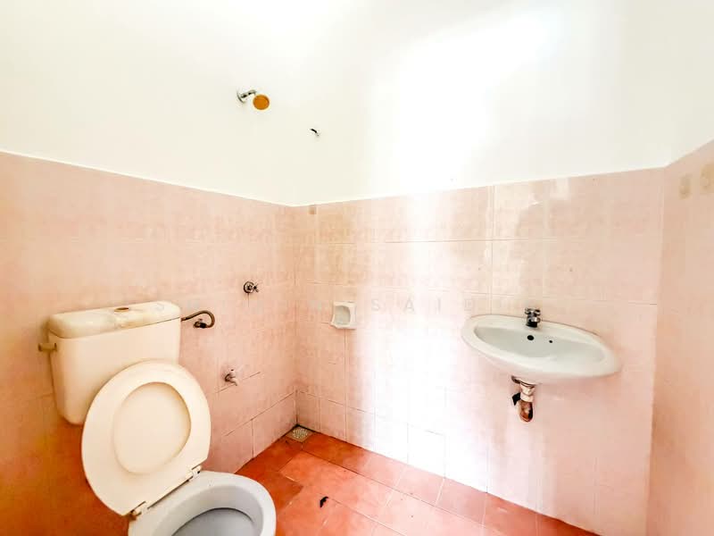 1-storey Terraced House for Sale in Puncak Alam (Selangor) - Shiqin Saidin - Bathroom - PropertyGuru.com.my