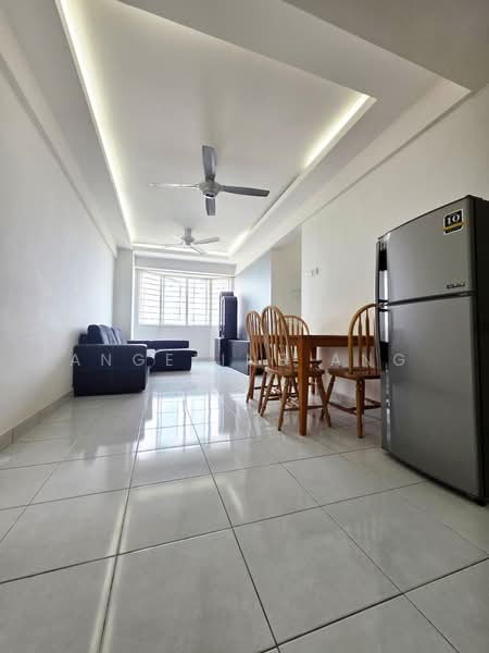 Servis Apartment untuk Dijual di Main Place Residence - ANGELINE ANG - Living Room - PropertyGuru.com.my