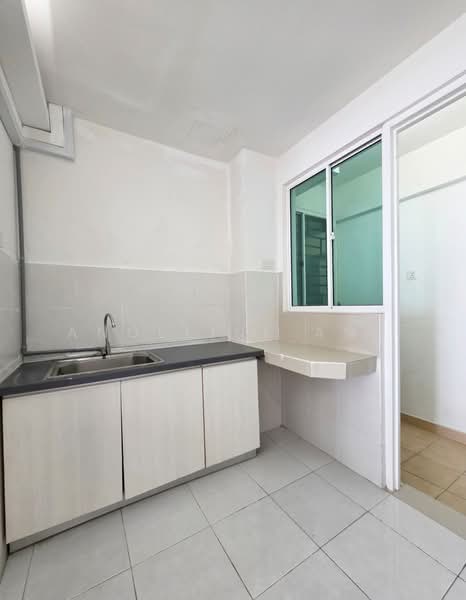 Servis Apartment untuk Dijual di Main Place Residence - ANGELINE ANG - Kitchen - PropertyGuru.com.my