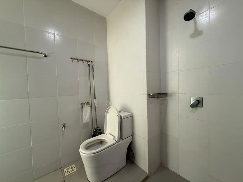 Kondominium untuk Dijual di Serin Residency - Yeong . - Bathroom - PropertyGuru.com.my