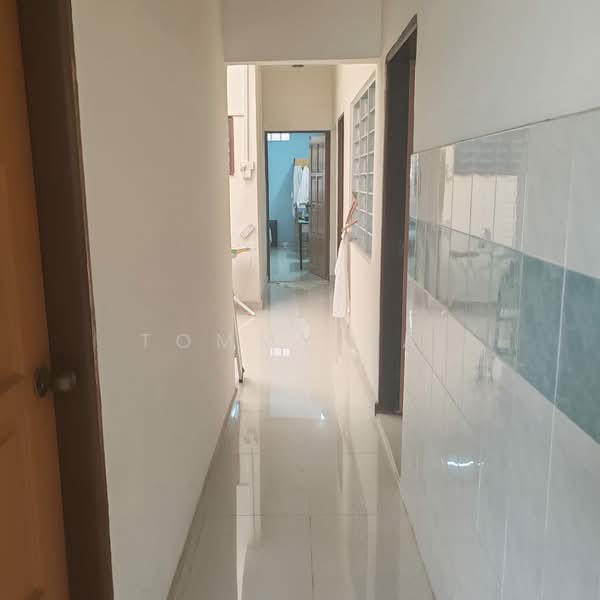 1-storey Terraced House for Sale in Taman Sentosa (Johor Bahru) - Tommy Tai - Corridor - PropertyGuru.com.my