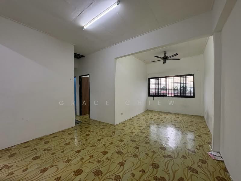 Flat for Rent at Taman Gaya - Grace Chiew - Living Room - PropertyGuru.com.my
