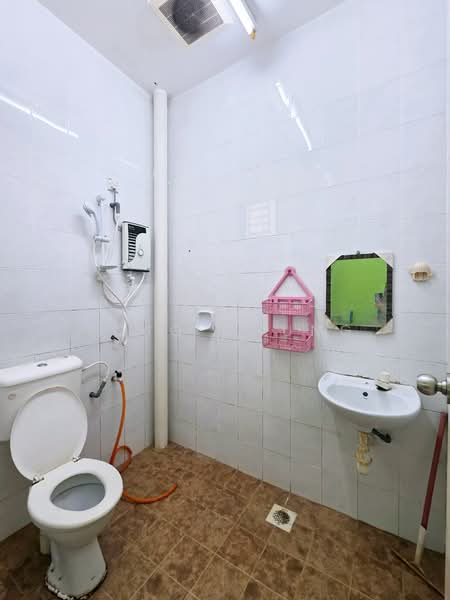 1-storey Terraced House for Sale in Taman JP Perdana (Johor Bahru) - Jojo Chung - Bathroom - PropertyGuru.com.my