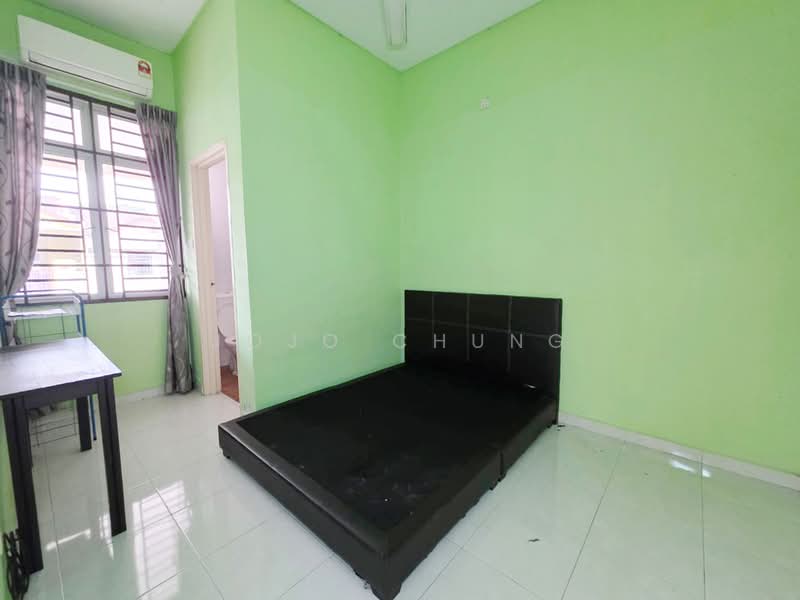 1-storey Terraced House for Sale in Taman JP Perdana (Johor Bahru) - Jojo Chung - Bedroom - PropertyGuru.com.my