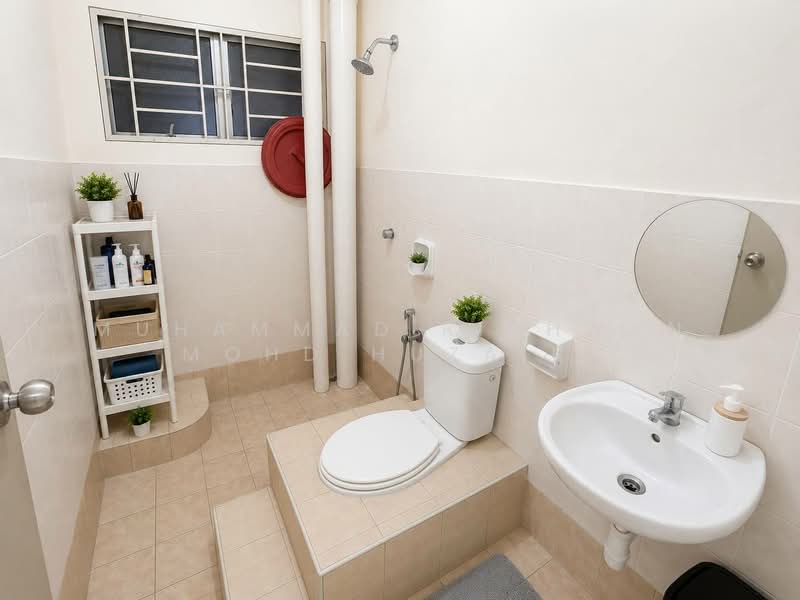 Kondominium untuk Dijual di Widuri Impian - Muhammad Ridhwan Mohd Huzairi - Bathroom - PropertyGuru.com.my