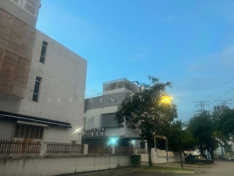 Semi-D Factory for Sale in Taman Perindustrian Kip (Kepong) - Jentsen Thong - Exterior - PropertyGuru.com.my